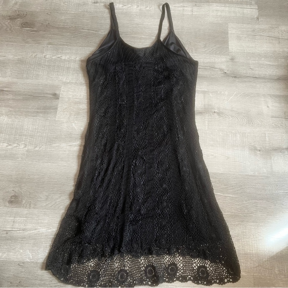 Vintage Black crochet evening dress with black bugle beads
V-neck thin straps - Picture 12 of 14